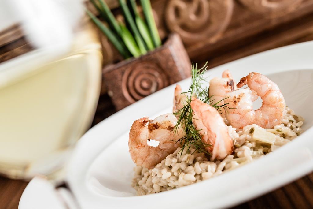 ויפיטנו Hotel Restaurant Lilie מראה חיצוני תמונה