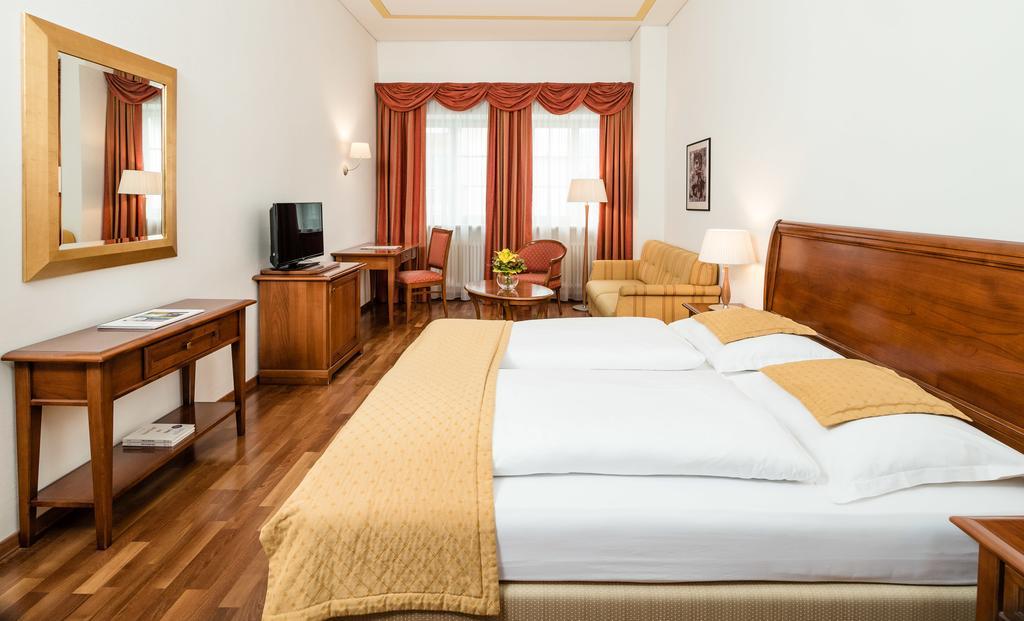 ויפיטנו Hotel Restaurant Lilie מראה חיצוני תמונה
