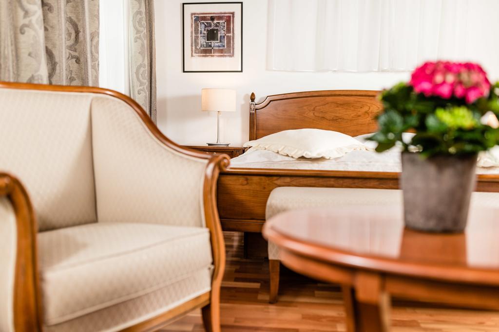 ויפיטנו Hotel Restaurant Lilie מראה חיצוני תמונה