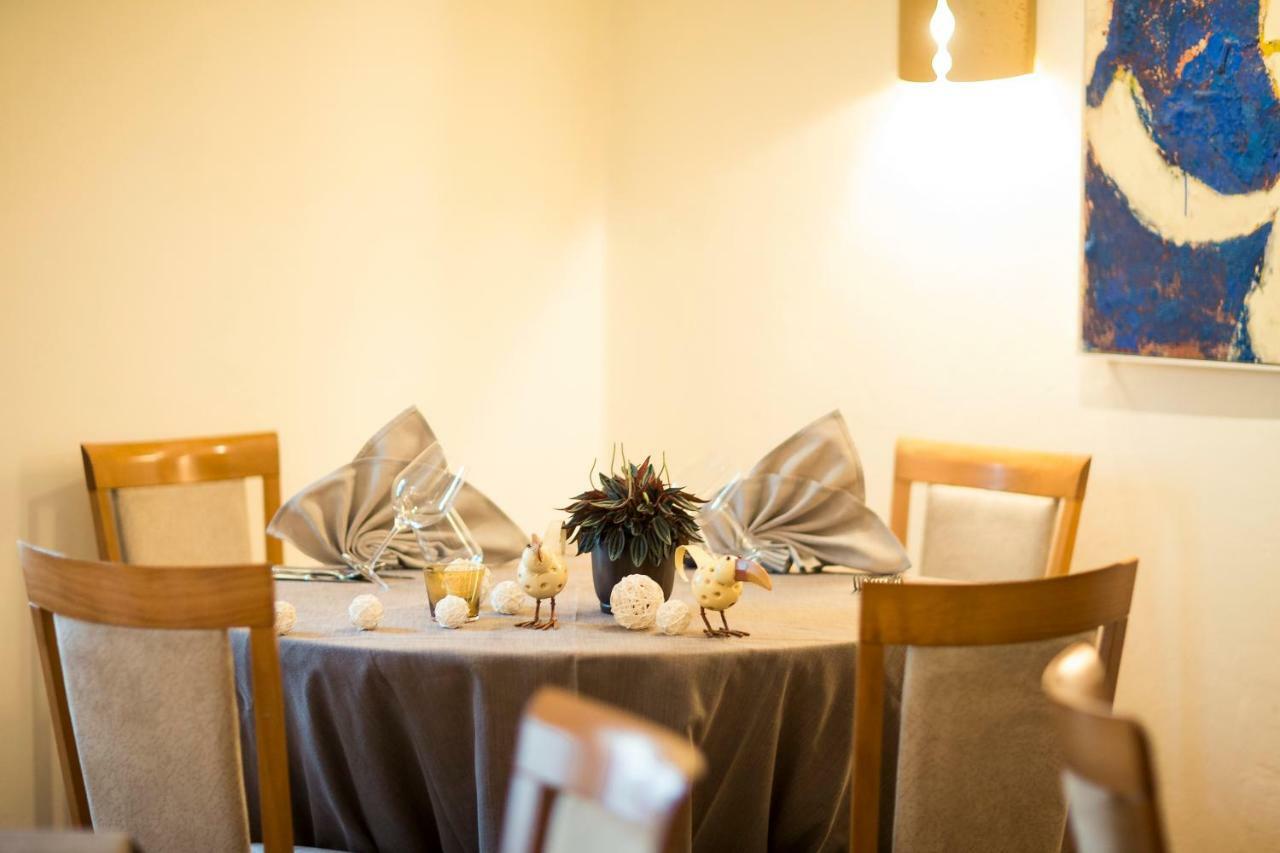 ויפיטנו Hotel Restaurant Lilie מראה חיצוני תמונה
